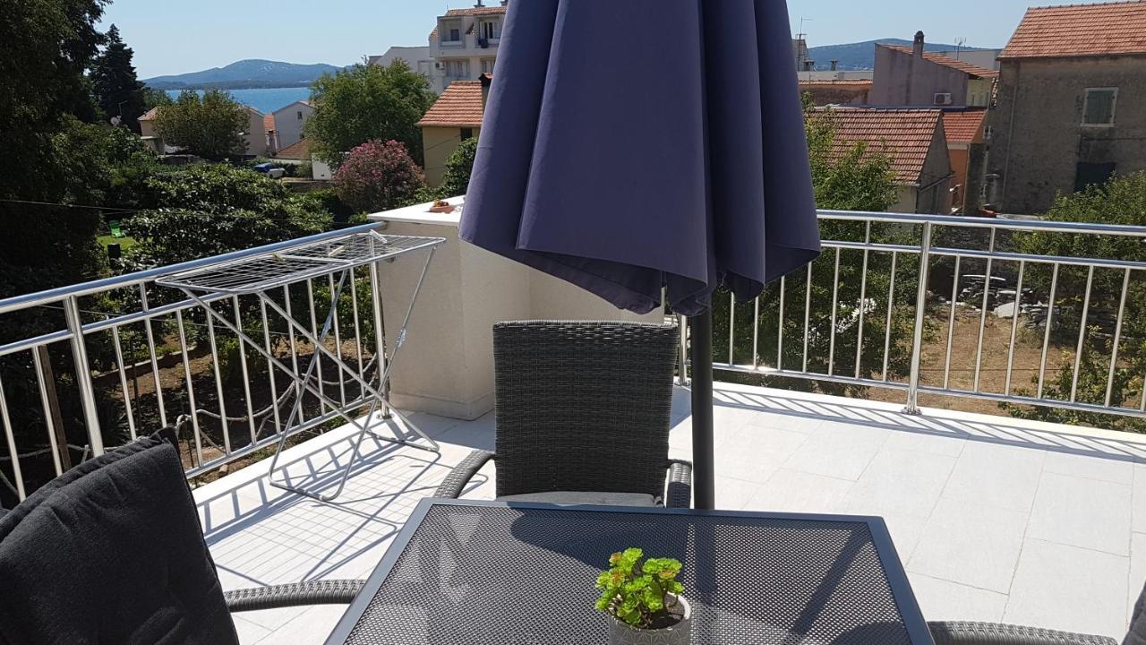 Apartments Luna Sveti Filip i Jakov Luaran gambar