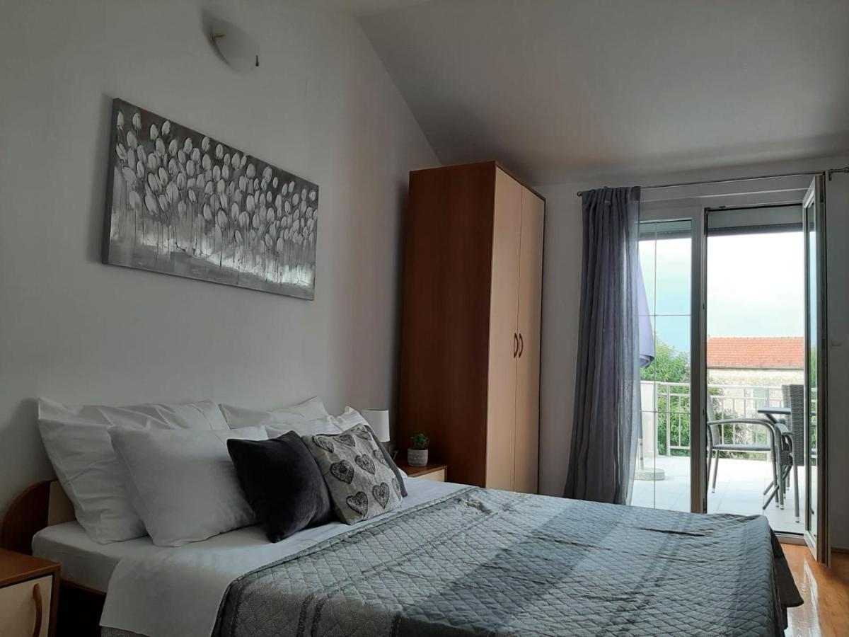 Apartments Luna Sveti Filip i Jakov Luaran gambar