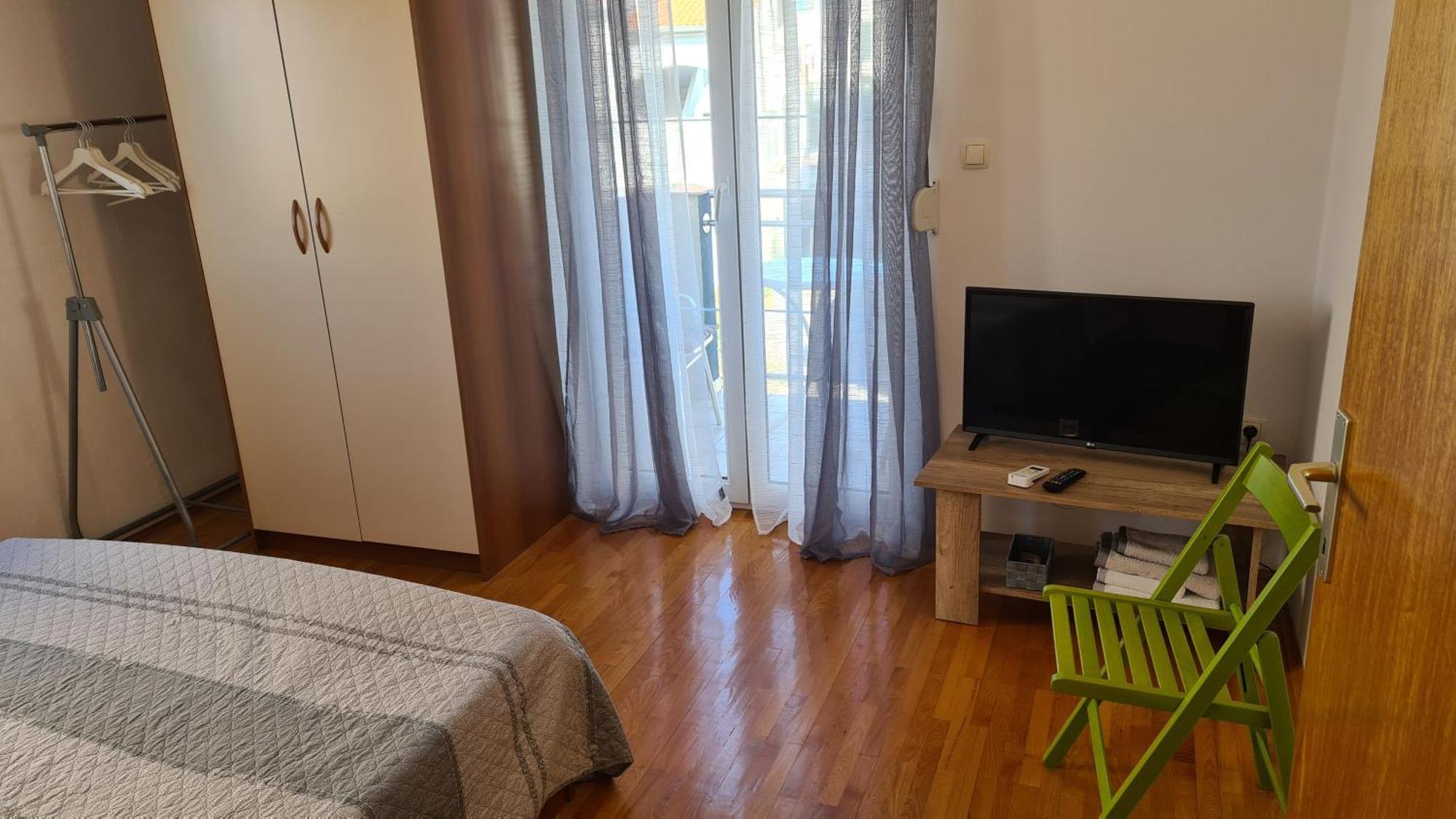 Apartments Luna Sveti Filip i Jakov Luaran gambar