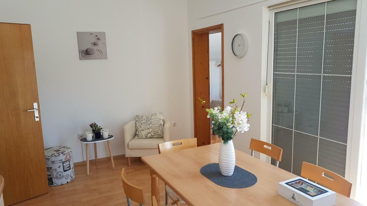Apartments Luna Sveti Filip i Jakov Luaran gambar