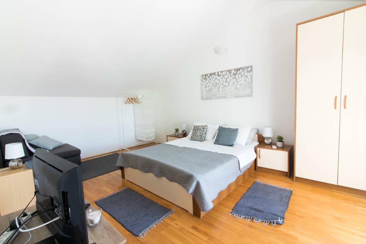 Apartments Luna Sveti Filip i Jakov Luaran gambar